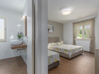 Villa Barat Caratteristiche 10