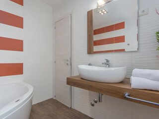 Villa Barat Caratteristiche 11