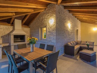 Villa Barat Ambiente 18