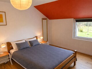 ,Schlafzimmer  mit Doppelgett ersten Stock