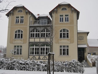 Die Villa im Winter