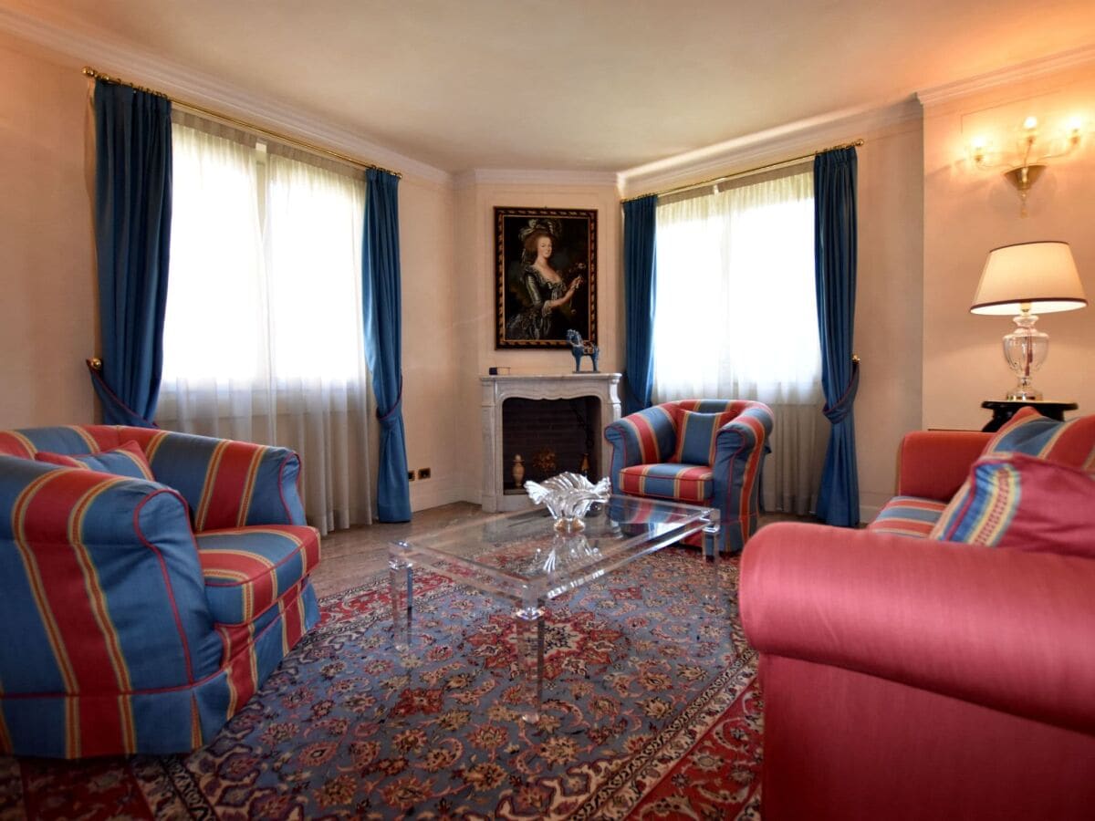 Villa Rovato Caratteristiche 1