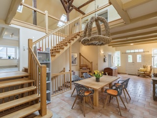 The hallway - Living and feeling good on over 200m²