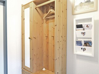 Flur mit Garderobe Wohnung Schmetterling