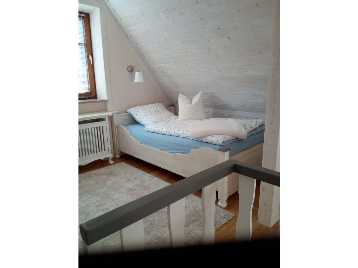 Gemütliches Bett 120 cm