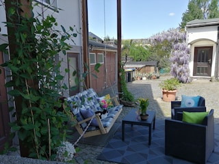 schattiges Plätzchen im Hof