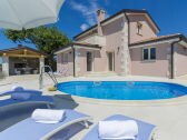 Villa Porec Buitenaudio-opname 1