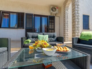 Apartment Medaki Outdoor Recording 4