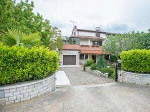 Apartments Staver - Apartment No.2 with Terrace and Garden View