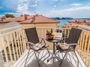 - Apartment Vesna Kandlerova with Sea View