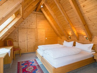 Maisonette, abgeschlossener Schlafraum oben