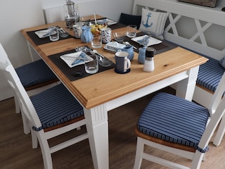 Hauptdeck Wohnzimmer Esstisch