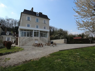 Schloss Mesnil-Saint-Père Außenaufnahme 4