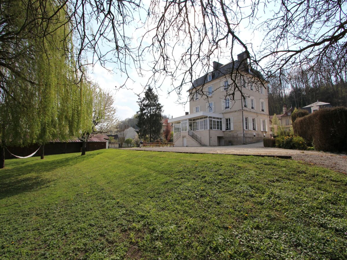 Schloss Mesnil-Saint-Père Außenaufnahme 5