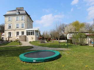 Castillo Mesnil-Saint-Père Grabación al aire libre 1