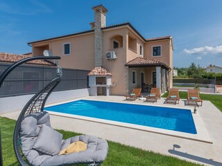 Villa mit Pool