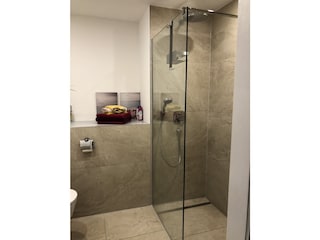 neues Bad mit Walk in Dusche