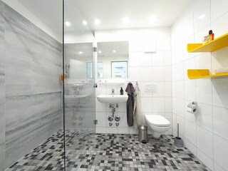 Meeresbrise, Ferienwohnung 02, Duschbad