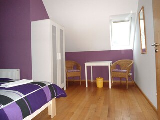 Schlafzimmer 2