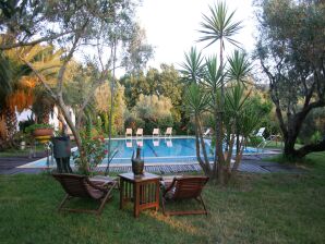 Gezellig Vakantiehuis in Calabrië met tuin - San Pietro a Maida - image1