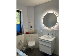 1. Bad unten mit V&B Whirlpool