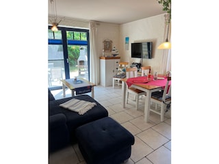 Wohnbereich mit TV+Sky TV