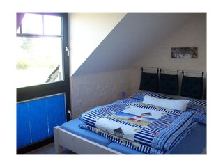 1. Schlafzimmer oben