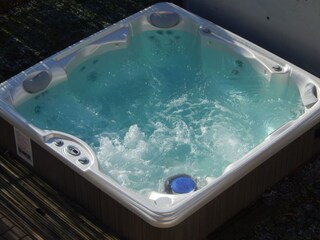 Outdoor whirlpool