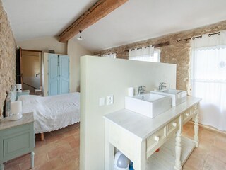 Villa Apt Características 17