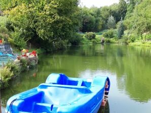 Apartment Großzügige Ferienwohnung mit Teich in Lichtenhain - Lichtenhain - image1