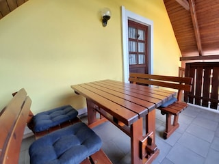 Überdachter Balkon