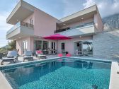 Villa Astra mit Pool und Meerblick