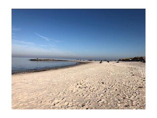 Centrally located close to many beaches