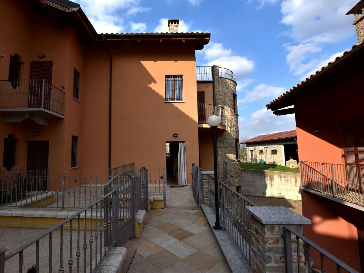 Apartment Belvedere Langhe Außenaufnahme 4