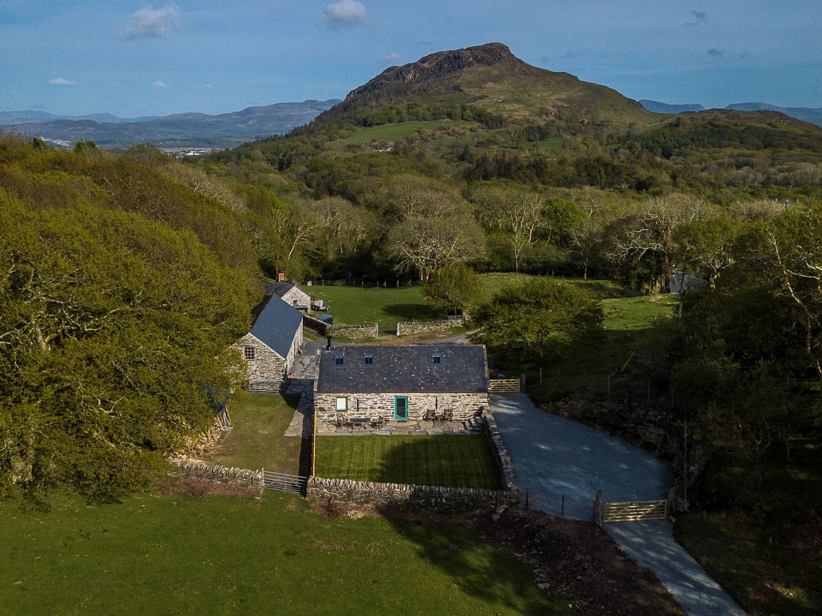 Holiday House Y Boncyn Porthmadog Company Wern Holiday Cottages