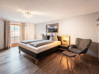 Schlafzimmer 1 mit TV