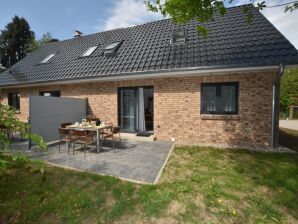 Holiday house Idyllisches Ferienhaus mit Terrasse in Damshagen - Wohlenberger Wiek - image1