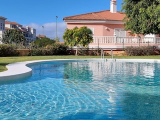 Pool zur Ferienwohnung Flora