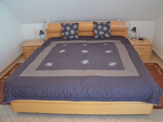 Schlafzimmer Bett