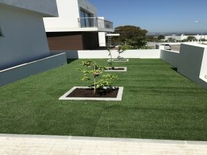 Moderne Villa in Lissabon mit Pool und Terrasse