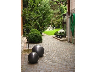 Weg zum Garten und zur Wohnung
