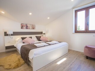 Schlafzimmer mit doppelbett