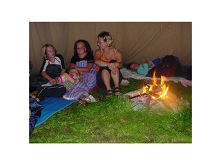 Lagerfeuer im Tipi