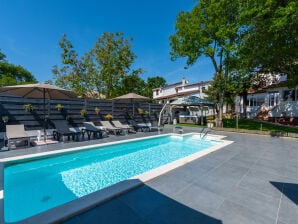 Haus Sole, heated pool
