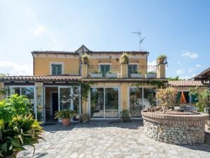 Holiday house Gemütliche Ferienwohnung in Guardavalle in Seenähe - Monasterace - image1