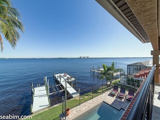 Villa XANZURIO by seabim.com