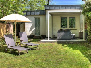 Eigene Außenbereich mit Blick auf die Wohnung