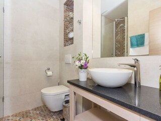 1 of 7 en-suite Bathrooms