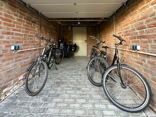 Fahrradgarage mit Lademöglichkeit