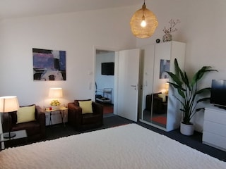 Schlafzimmer 1